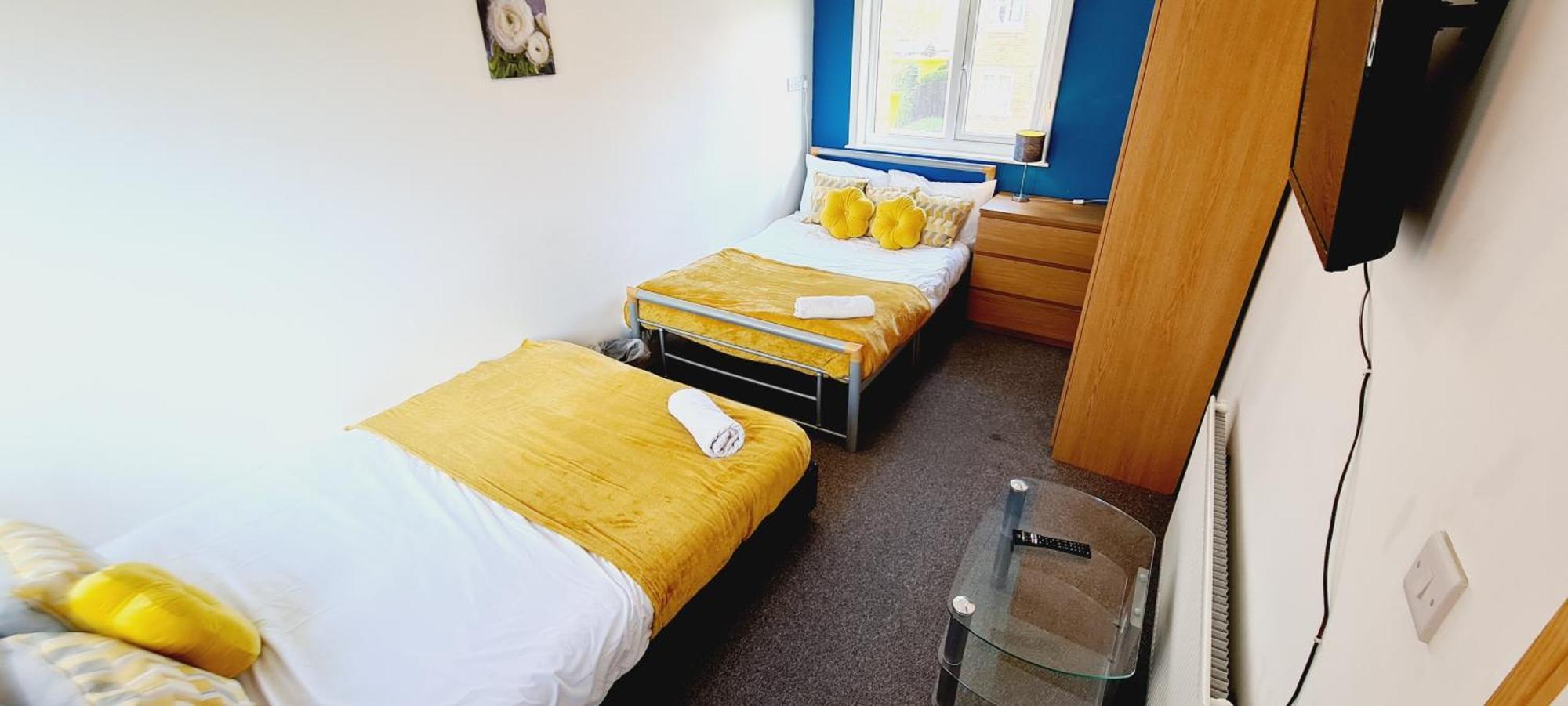 Browning House 3 Bedroom 6 Beds Long Or Short Stay ดาร์บี ภายนอก รูปภาพ
