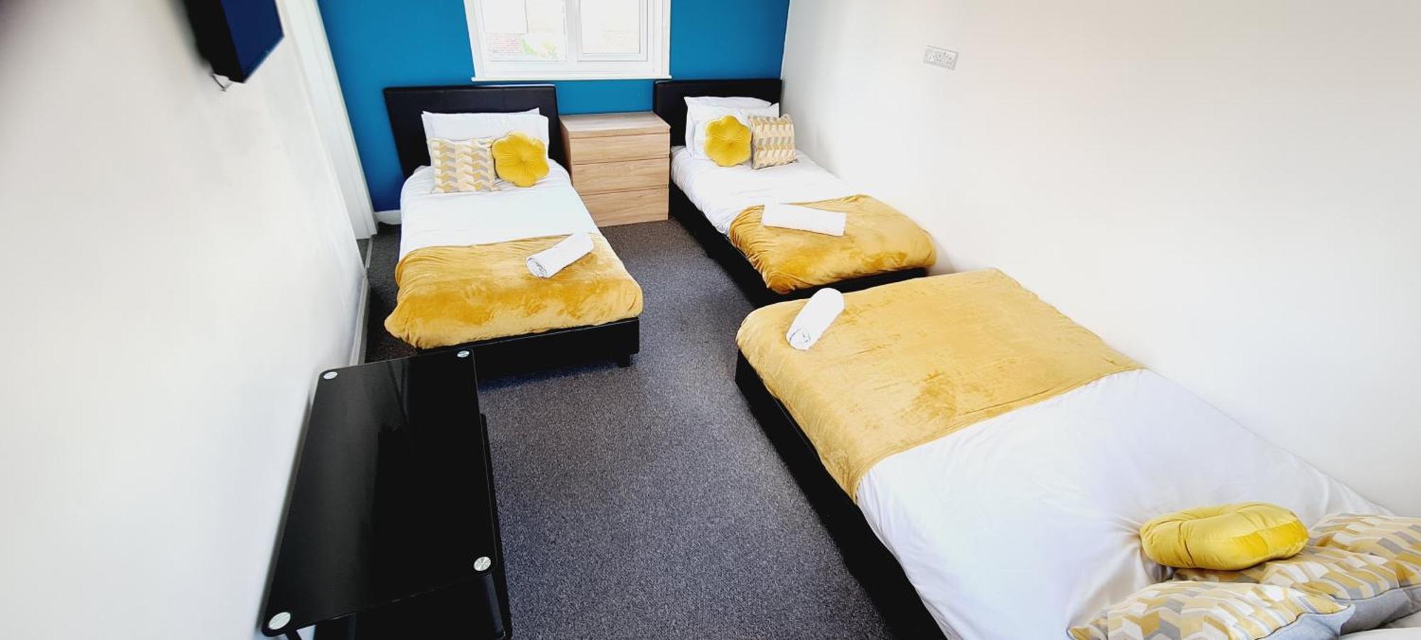 Browning House 3 Bedroom 6 Beds Long Or Short Stay ดาร์บี ภายนอก รูปภาพ