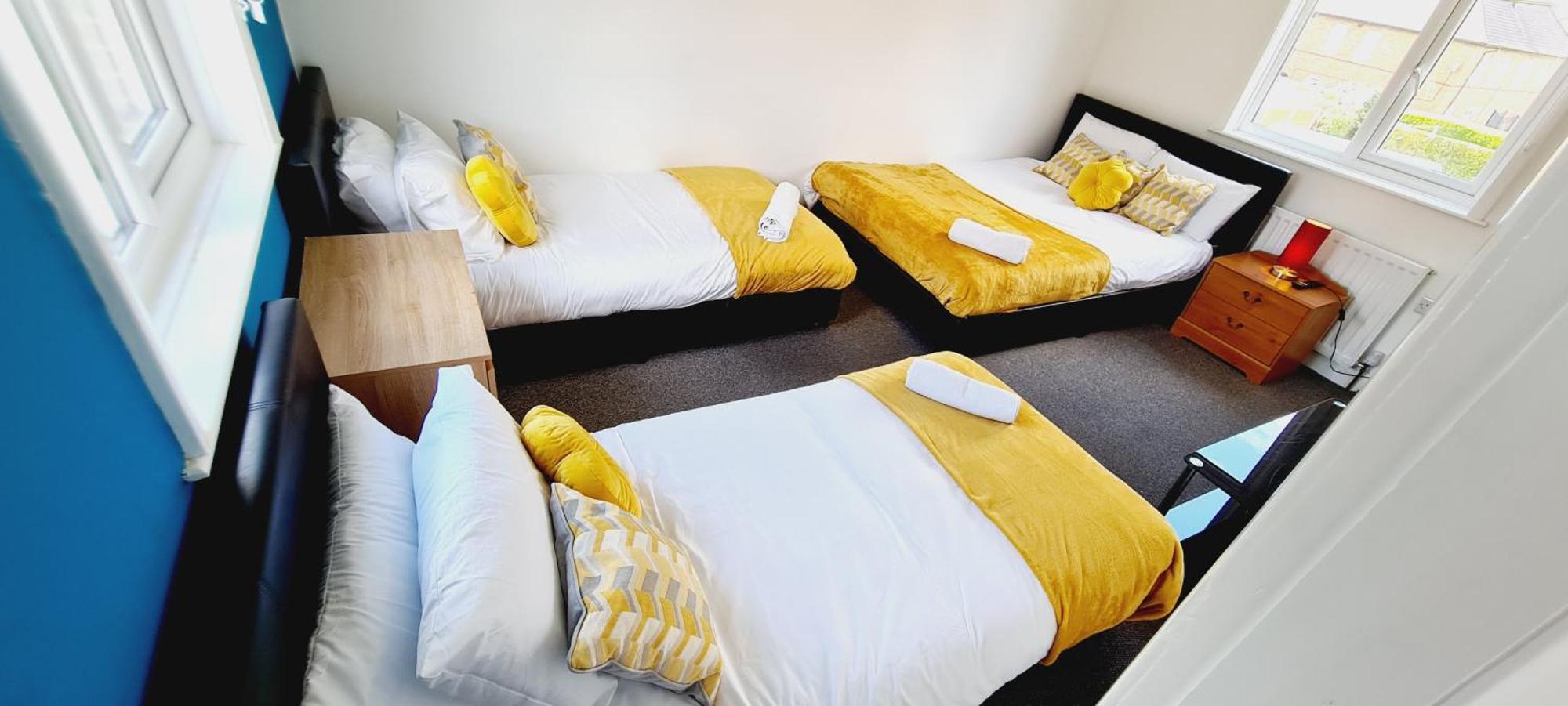 Browning House 3 Bedroom 6 Beds Long Or Short Stay ดาร์บี ภายนอก รูปภาพ